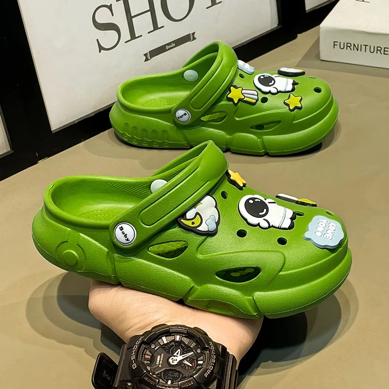 어린이 샌들 미끄럼 방지 통기성 정원 동굴 신발 소년  - Kids Indoor Outdoor Slippers 리뷰 및 가격