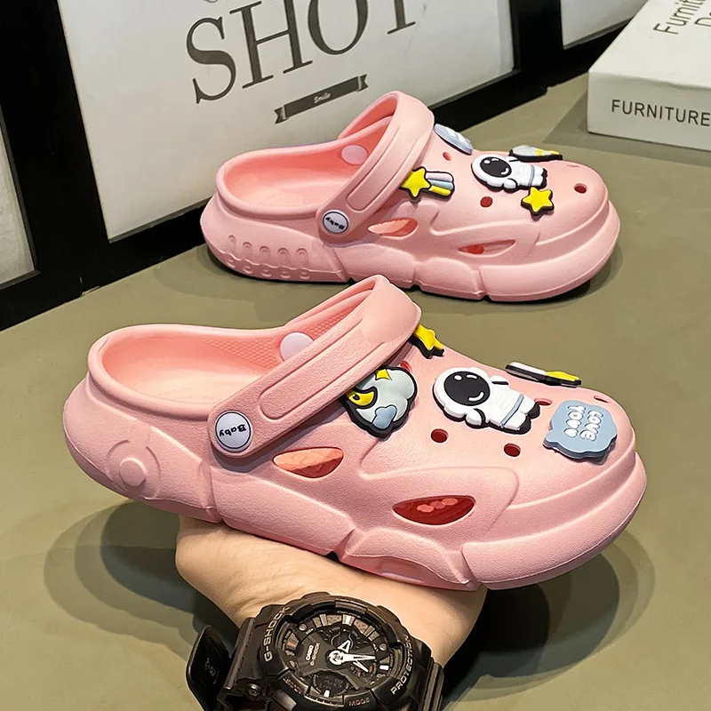 어린이 샌들 미끄럼 방지 통기성 정원 동굴 신발 소년  - Kids Indoor Outdoor Slippers 리뷰 및 가격